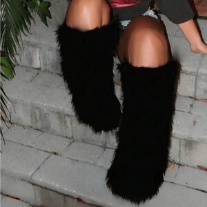 Women's Black Furry Boots